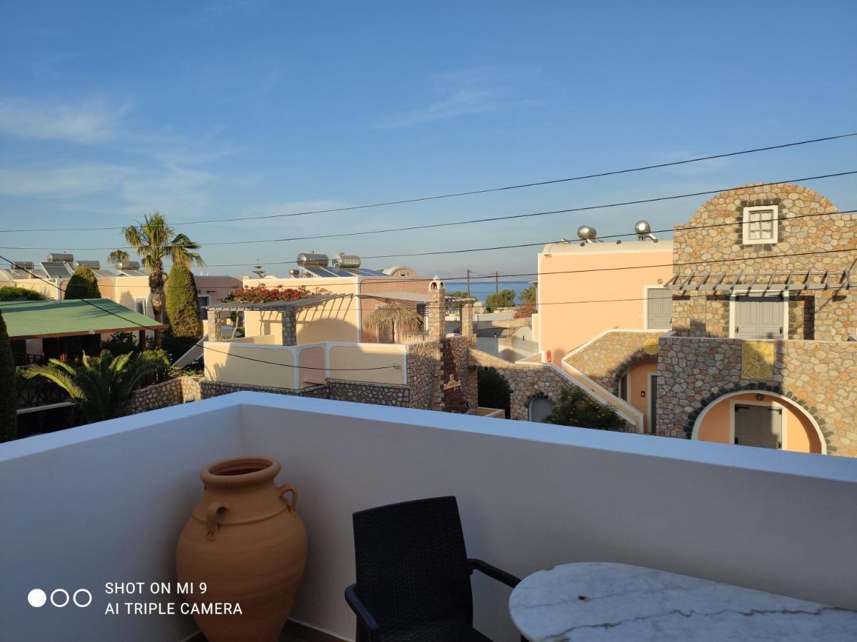 Leonidas Apartments Kamari  Ngoại thất bức ảnh