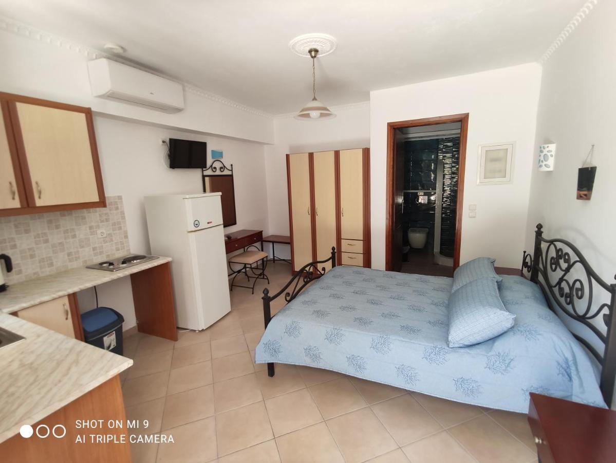 Leonidas Apartments Kamari  Ngoại thất bức ảnh
