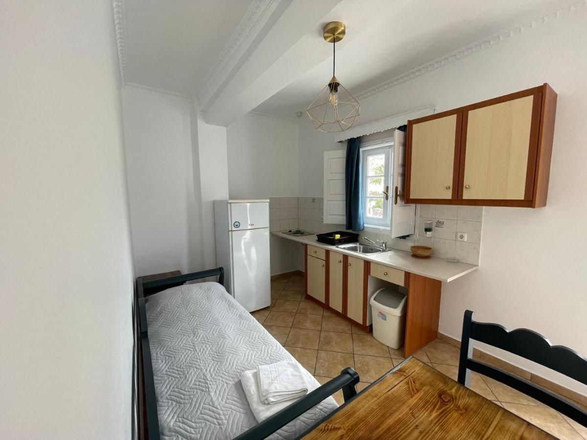 Leonidas Apartments Kamari  Ngoại thất bức ảnh