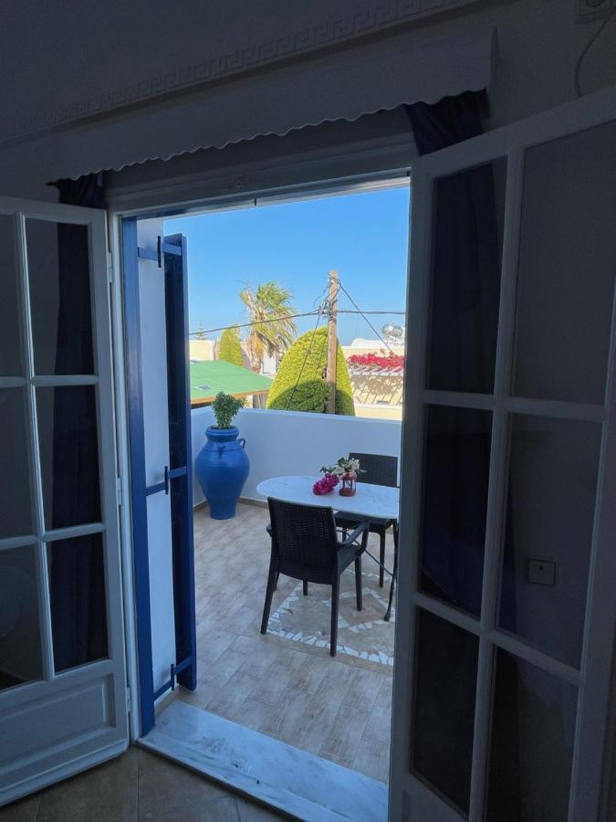 Leonidas Apartments Kamari  Ngoại thất bức ảnh